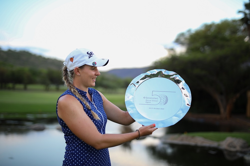 Hall’s early birdies see her to Sun City win