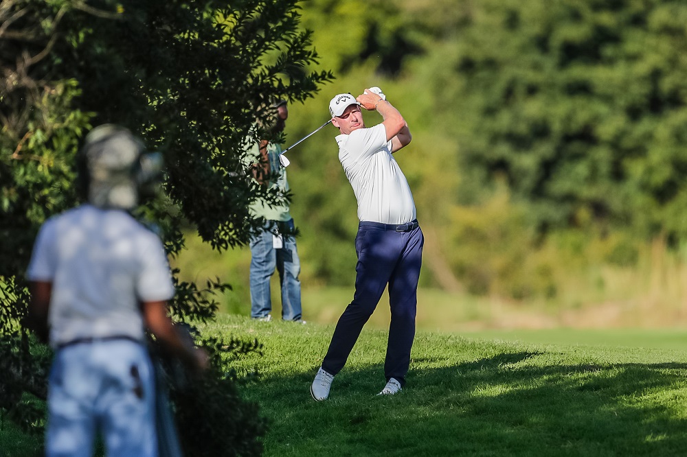 Norris impressive as he tightens grip on Steyn City lead on moving day