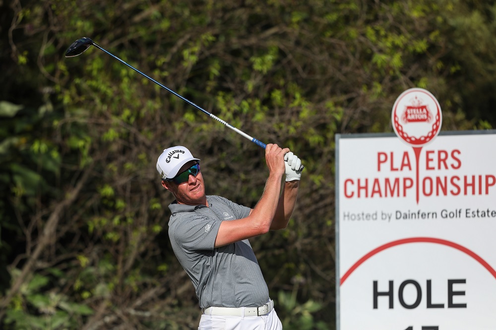Senekal’s hot streak gives him share of lead at Dainfern