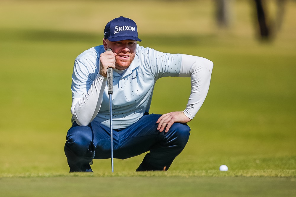 Superb putting puts Mostert 2 clear in Irene