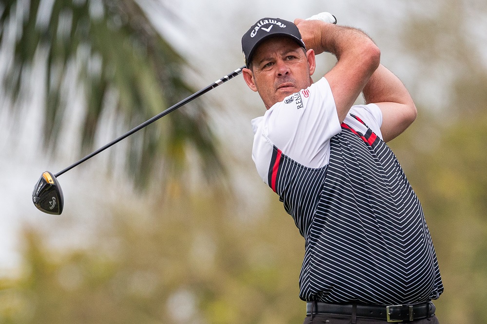 Van Zyl turns back the clock to lead at Selborne