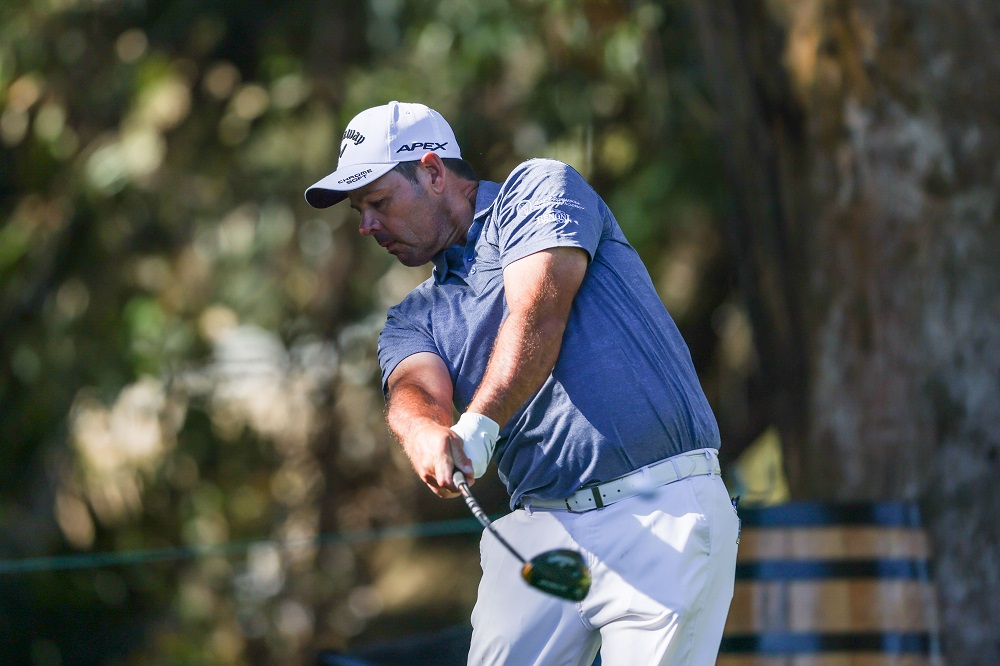 Van Zyl’s 65 at Royal Cape lifts him to halfway lead