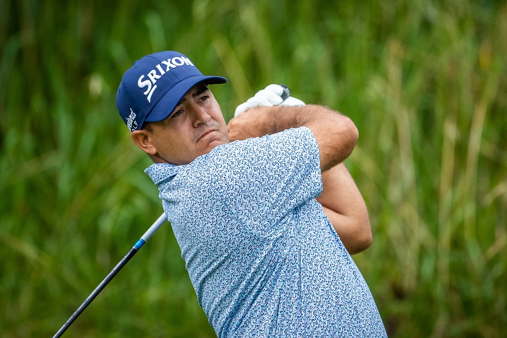 Du Plessis cards 65 to lie 1 off Jonsson Workwear Open pace