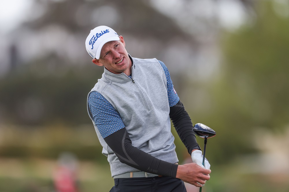 Moolman battles weather to lead Vodacom Origins Devonvale