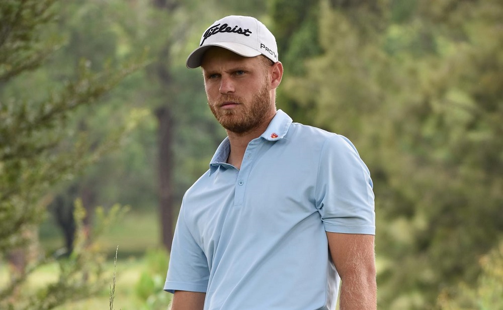 Deyzel opens Race to Q-School #5 with 65 at Services