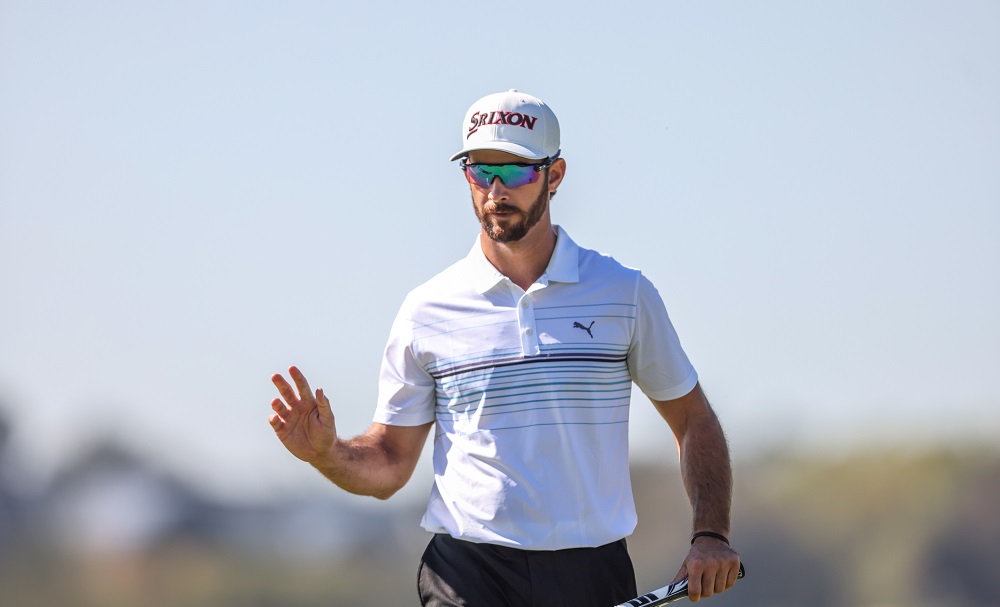 Van der Merwe shows class to hit the lead in Q-School Final Stage