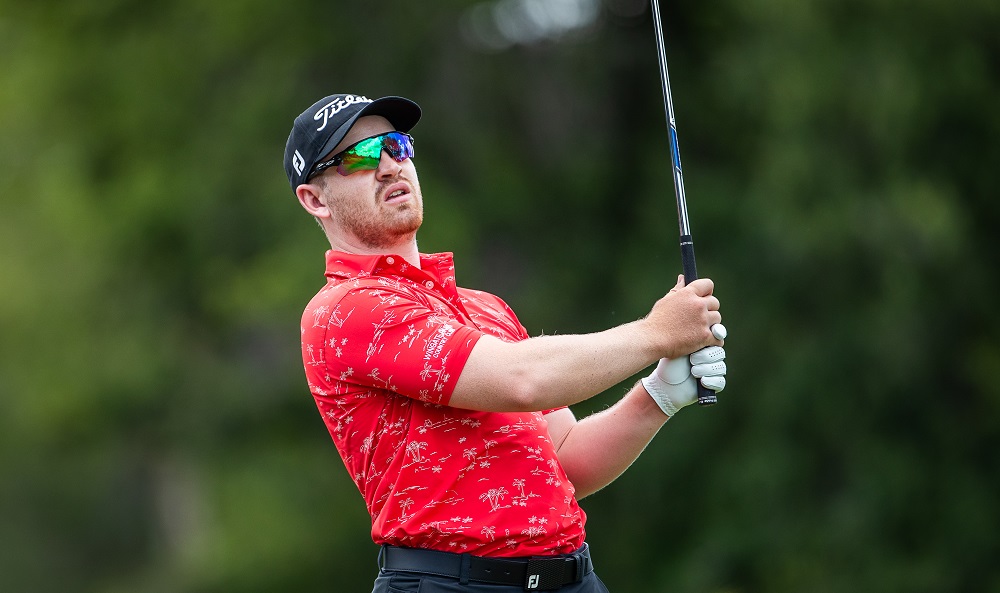 Conradie’s 5-under on par-3 course lifts him to Bushveld Series #1 lead