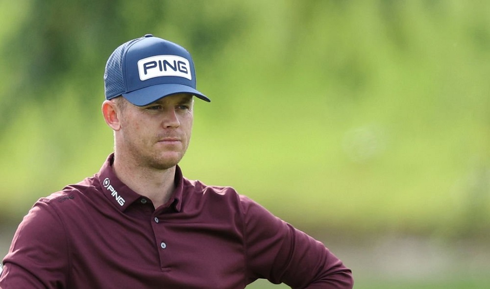 Stone back inside world’s top 300 on official world rankings list