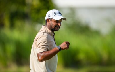 Naidoo shares 3rd-round lead as he chases AfrAsia Bank Mauritius Open title