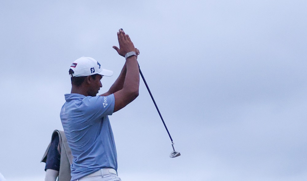 Naidoo leads local chase for glory ahead of last round of SA Open