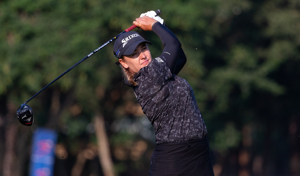Experienced Van der Westhuizen leads into final Sun City round