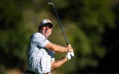 Otto rolls back the years to take lead in 1st round in Zimbabwe