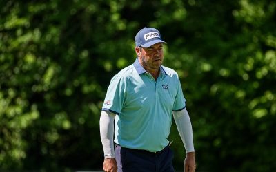 Horne dominates par-5s to extend lead in OFX Irish Legends