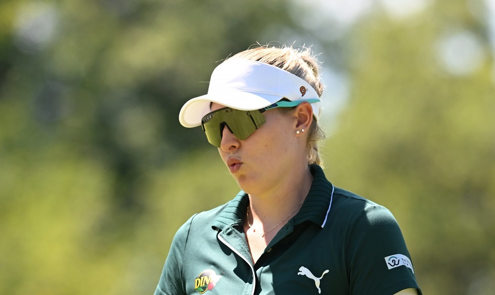 Pressure builds as Alexander has a chance ahead of final round in Evian