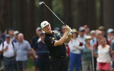 Els lines up shot at Senior Open title, heads into weekend at 6-under