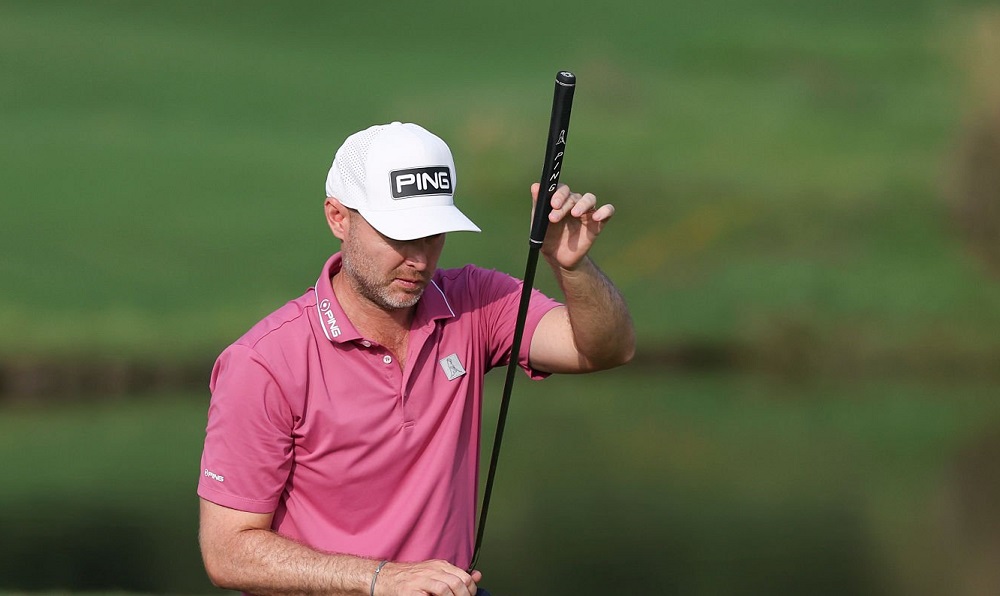 Easton goes bogey-free in opening round of Hangzhou Open