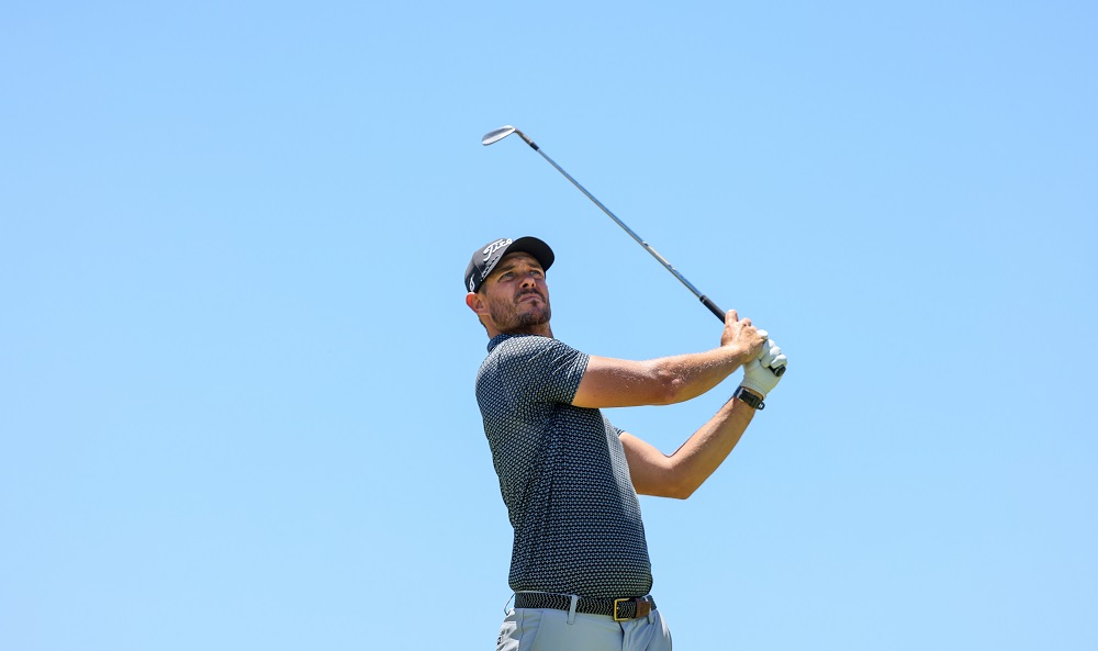 Ryan holds on to Blu Label lead at Lost City as Premlall closes gap