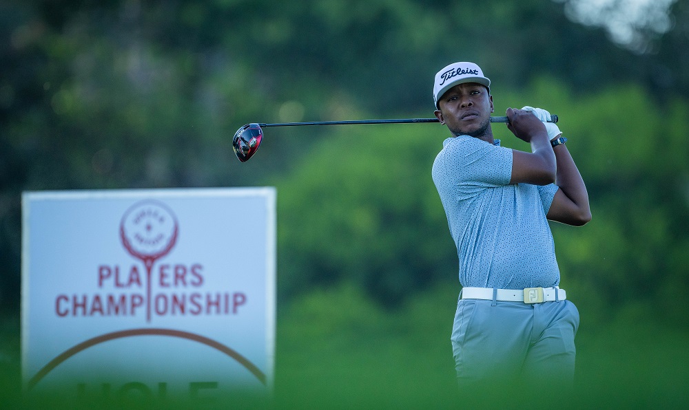 Sensational 62 secures Mokoena Stella Artois Players Championship lead