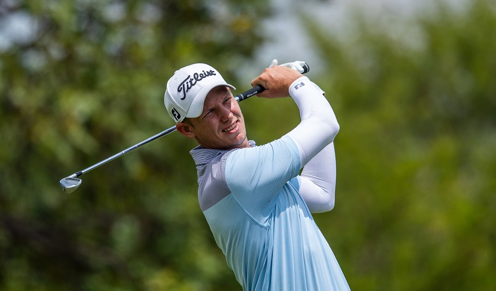 Run of 7 successive birdies sees Moolman up to 7th at halfway at Zebula