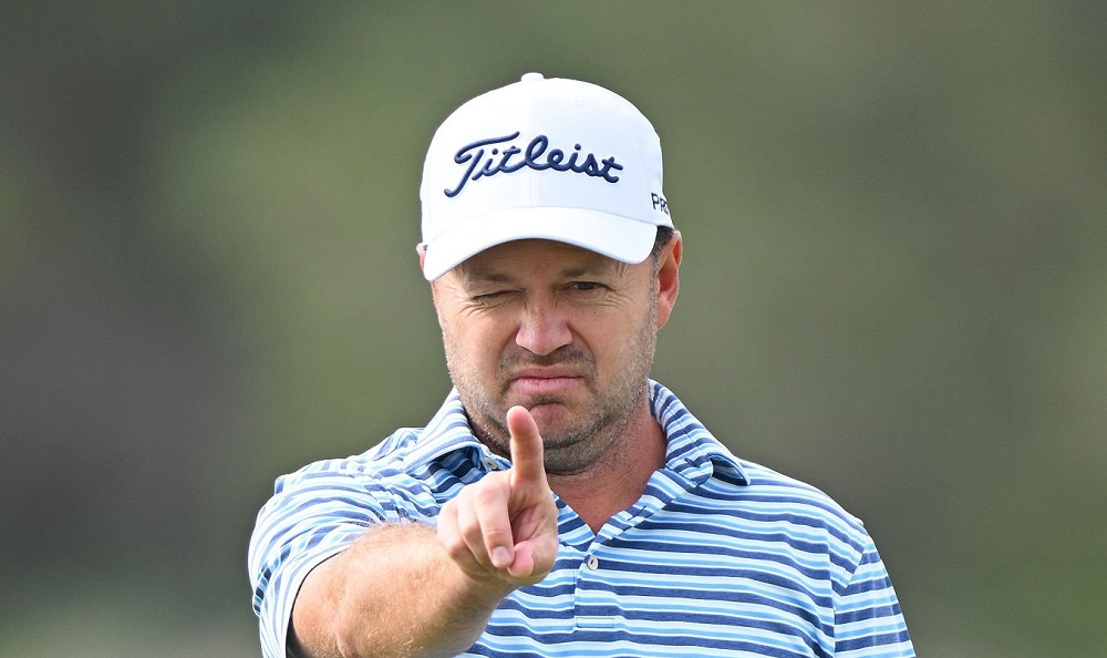 Bogey-free 2nd-round 66 lifts Sterne to share of 3rd in Qatar Masters