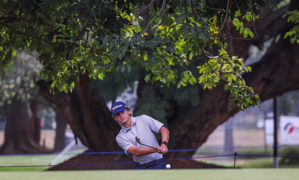 GolfRSA amateur Van der Vyver in the mix in Harare