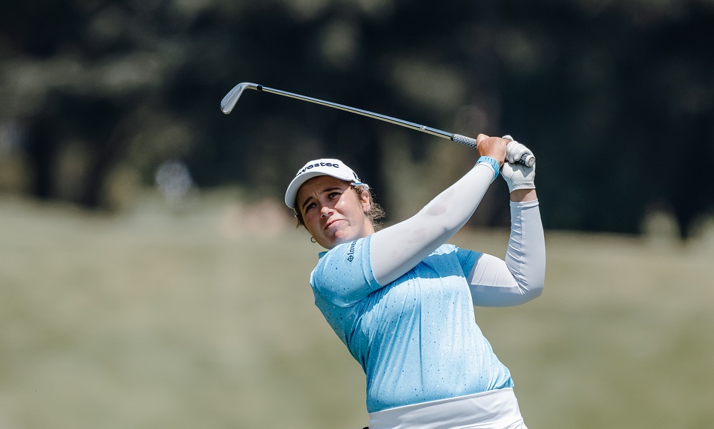 Strong start for Du Toit as Napoleaova leads at Killarney