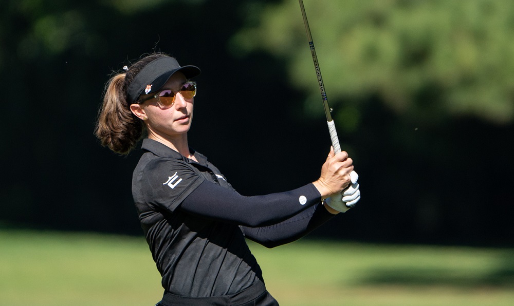Schmidt storms clear with brilliant 10-under at Royal Cape