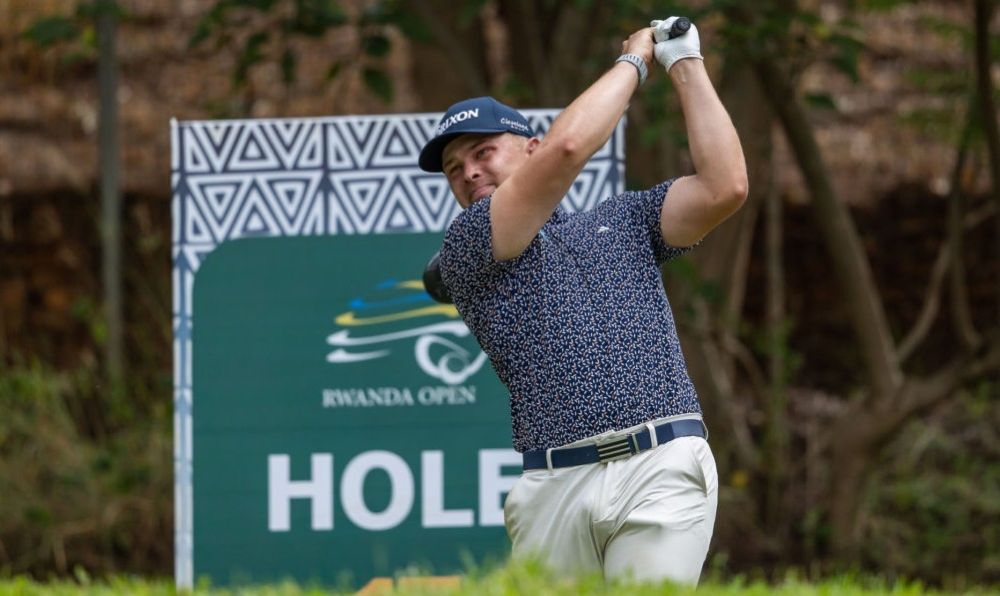 De Beer joins Sullivan at the top in Rwanda Open