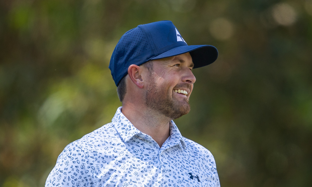 Follett-Smith digs deep to hold on to Fortress Invitational lead