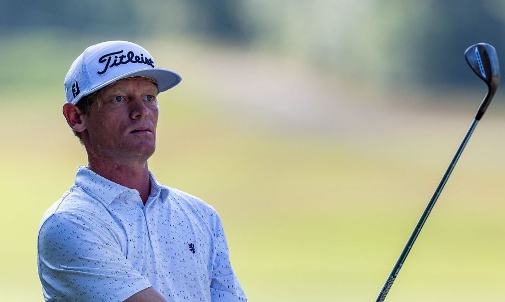 Viljoen cards 1 of 4 62s in low-scoring 2nd round in Hong Kong